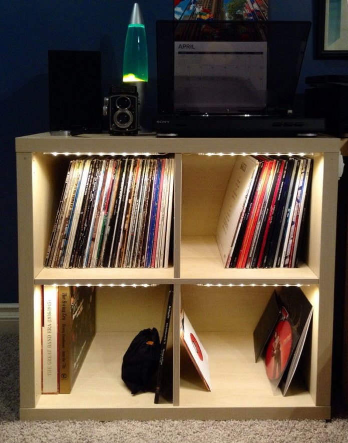 Bandes LED dans KALLAX