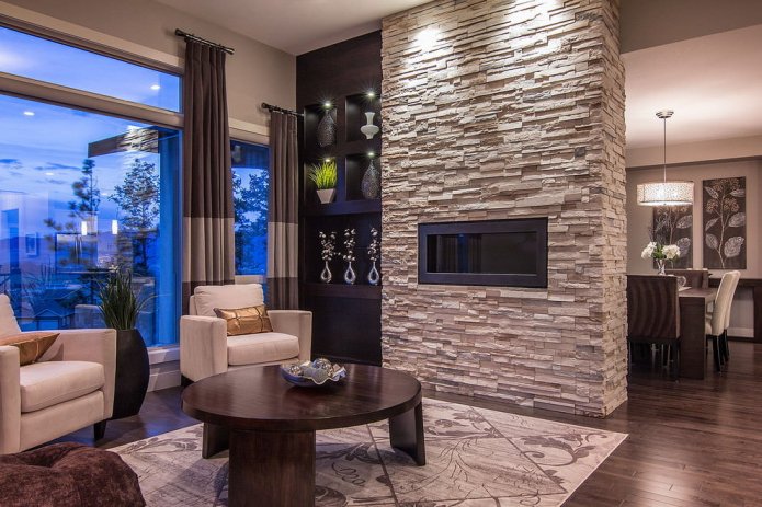 finition décorative en pierre à l'intérieur