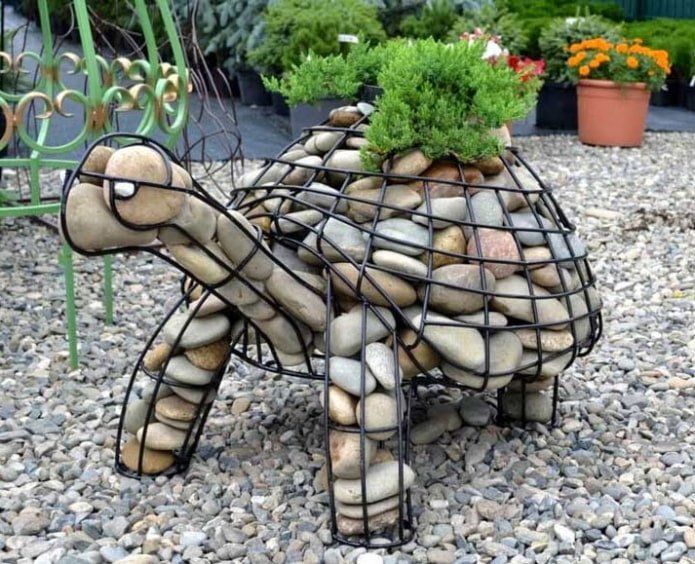 tortue en pierres