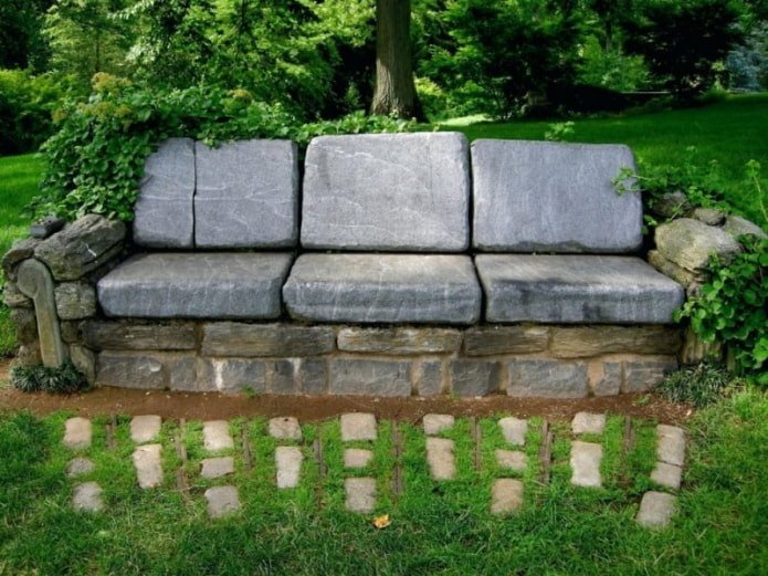 banc en pierre