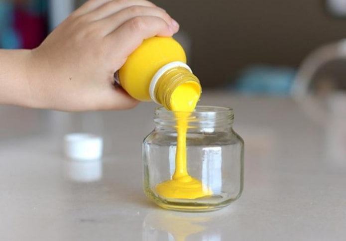 paint is versed in the jar