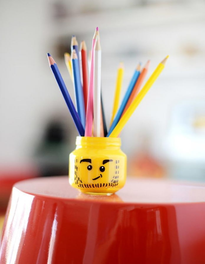 pot à crayons dans un pot