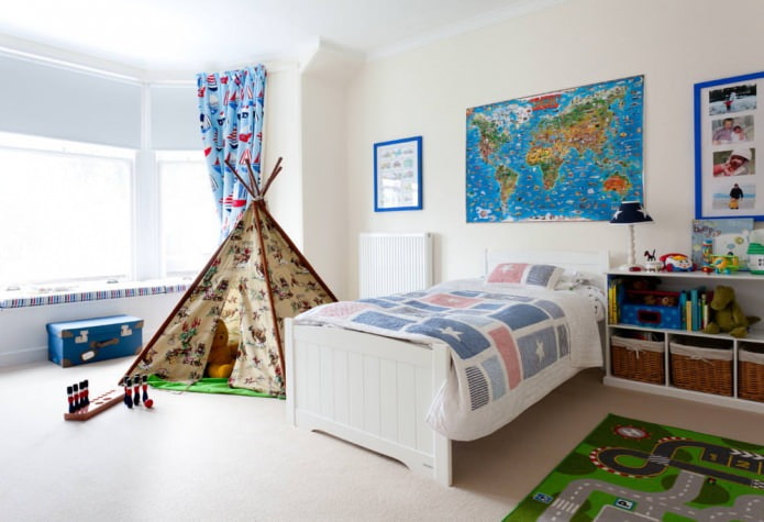 carte du monde à l'intérieur de la chambre d'enfant