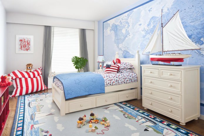 carte du monde à l'intérieur de la chambre d'enfant