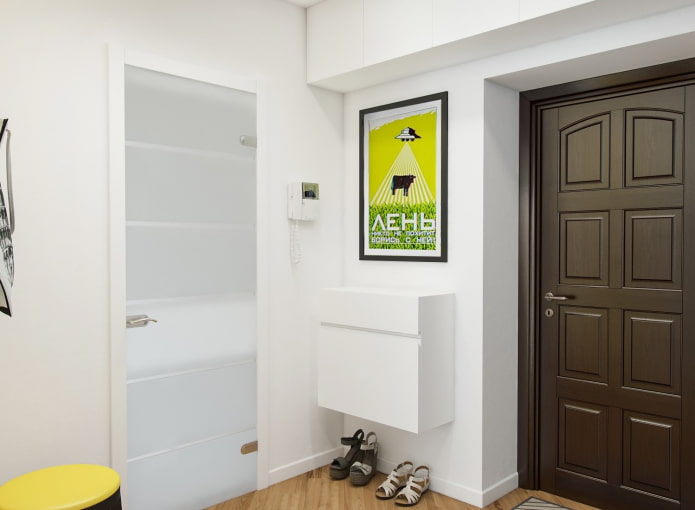 affiche dans un couloir