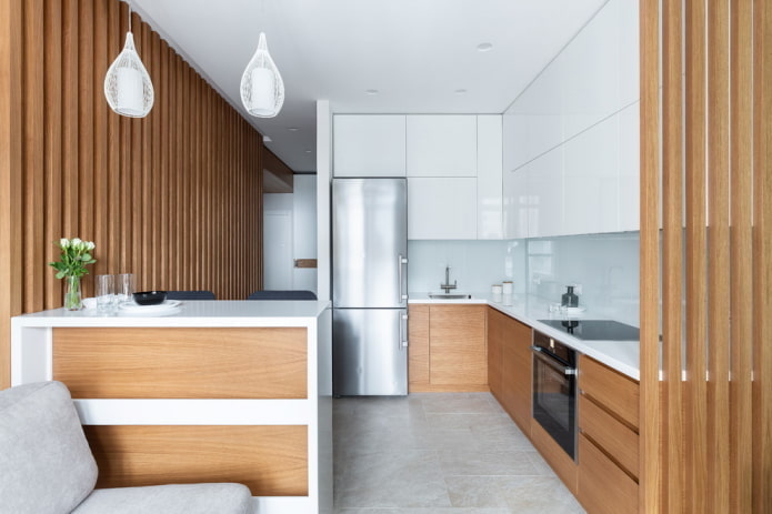 Réfrigérateur à l'intérieur de la cuisine en forme de G