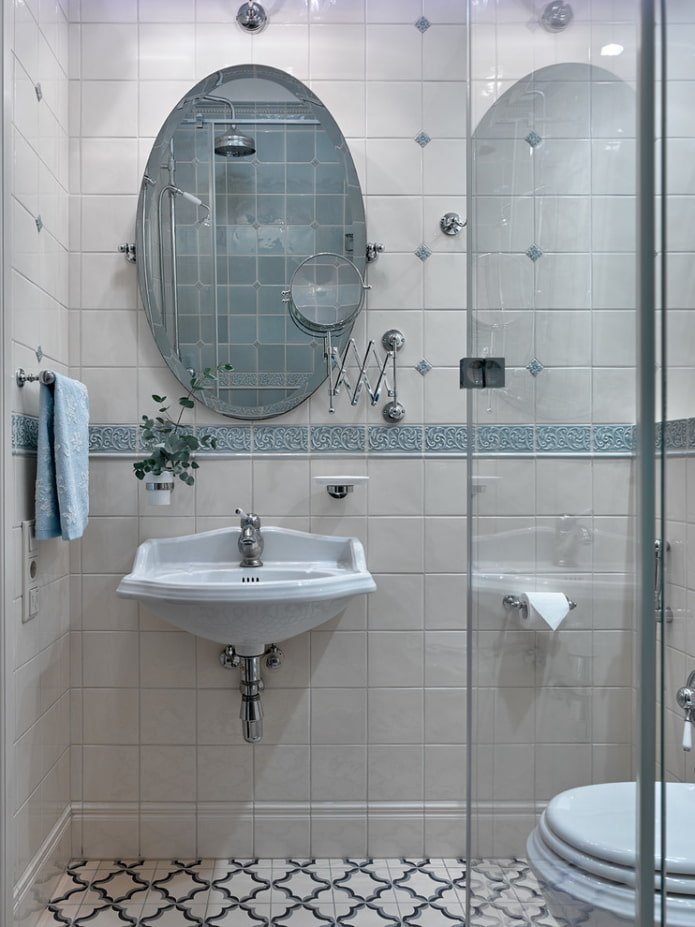 Barre près du lavabo