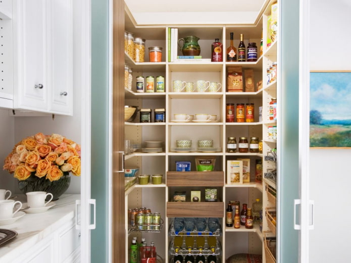 aménagement d'un garde-manger à l'intérieur