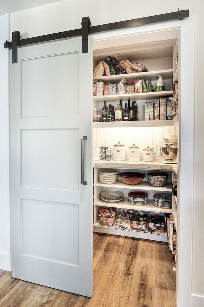 Aménagement d'un garde-manger à l'intérieur de la maison