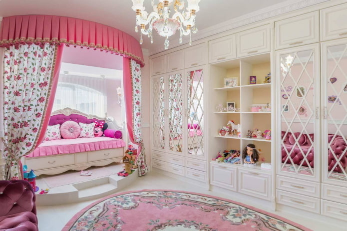 chambre de bébé classique rose