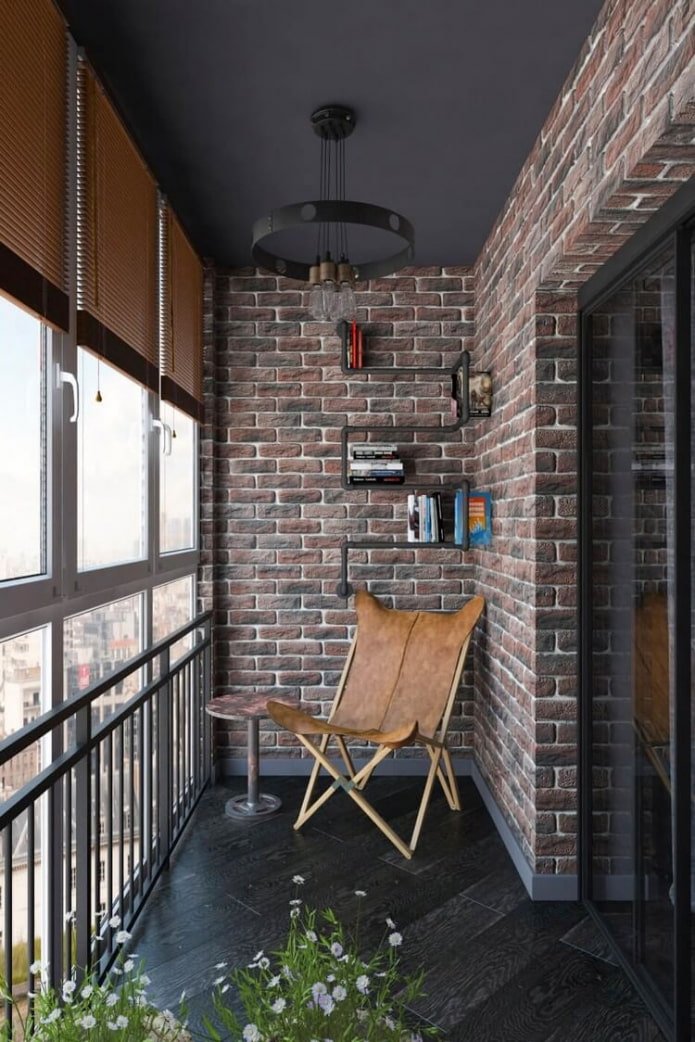 balcon avec revêtement en carreaux de clinker