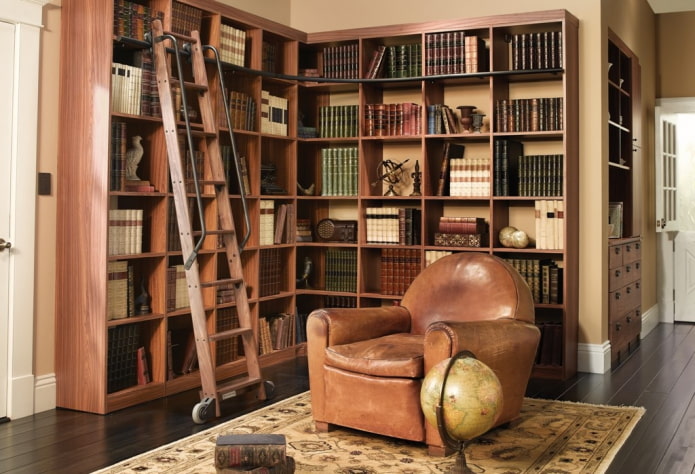 étagères d'angle à l'intérieur
