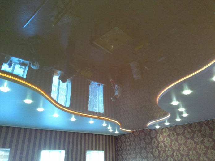 Structure de plafond tendu avec rétroéclairage