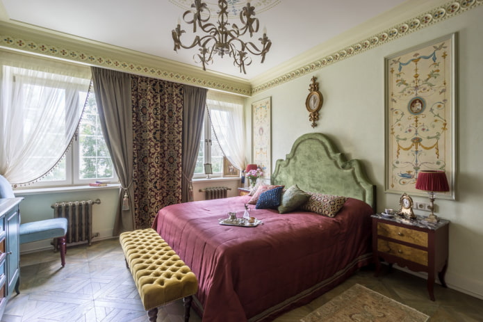 Rideaux combinés dans la chambre