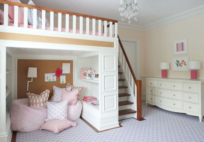 Aménagement d'une chambre à deux étages pour une adolescente