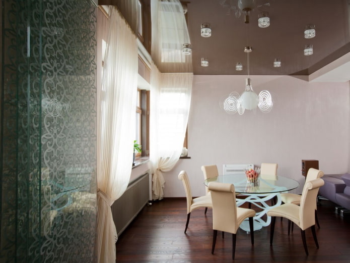 Plafond tendu dans la salle à manger
