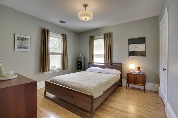 Rideaux courts dans la chambre