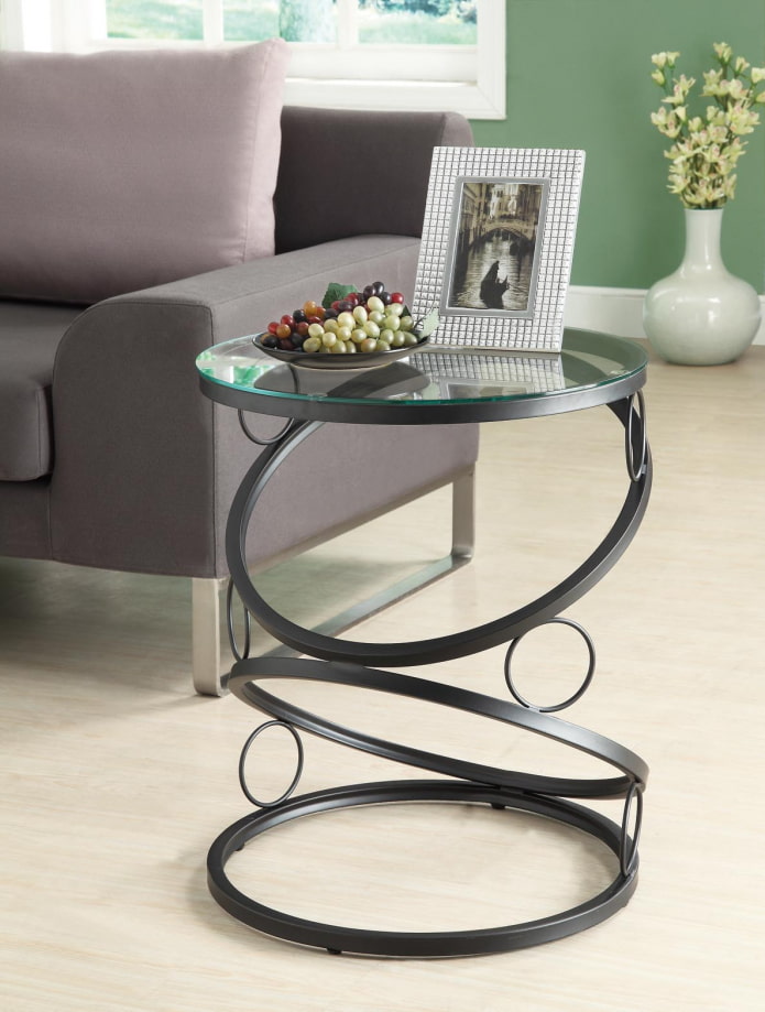 Table ronde forgée à l'intérieur