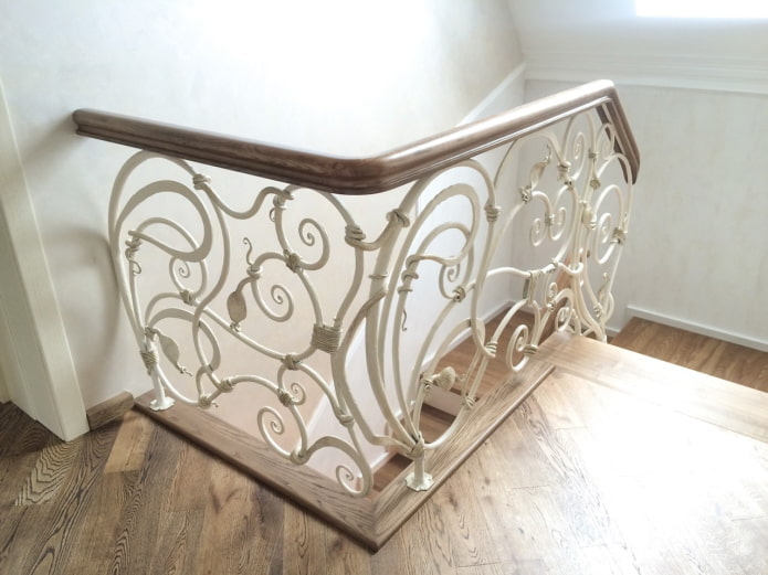 balustrades forgées blanches