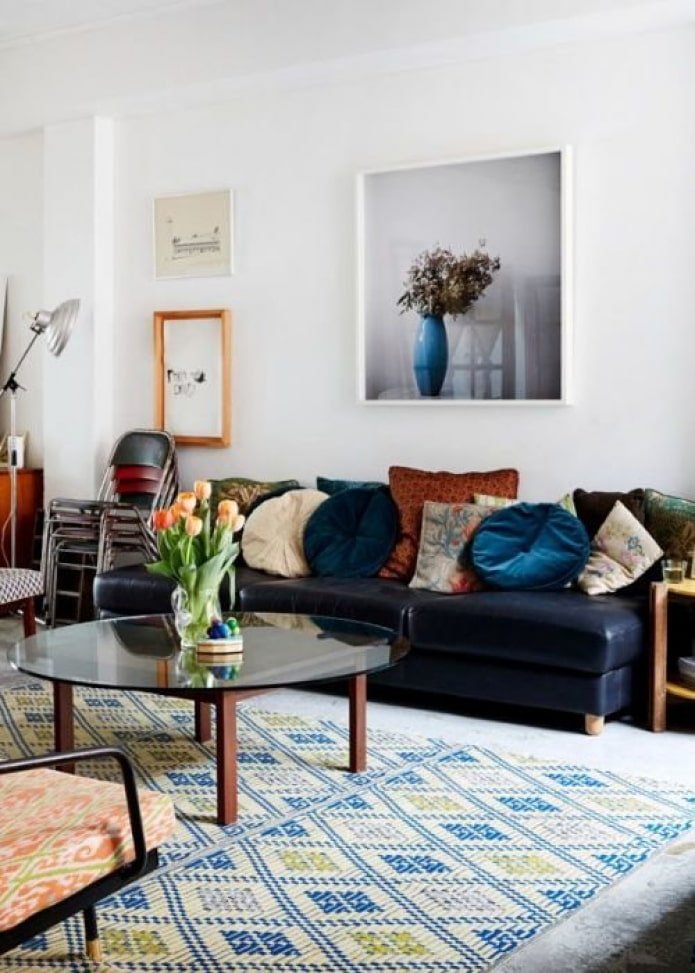 Tapis clair dans le salon