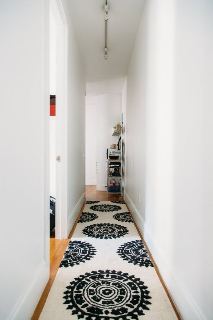 tapis de sol dans le couloir