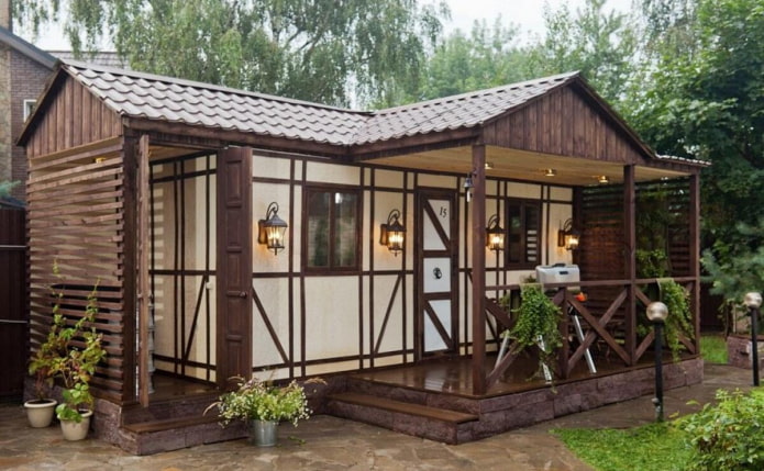 Maison de jardin à colombages