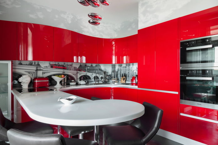 Cuisine rouge avec détails blancs et noirs