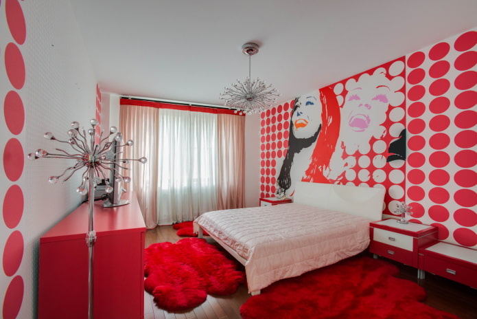rideaux lumineux dans une chambre blanche et rouge