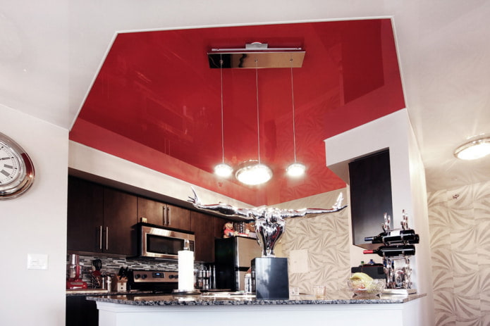 Plafond de cuisine pentagonal non standard