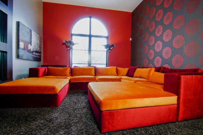 Design de salon rouge-orange