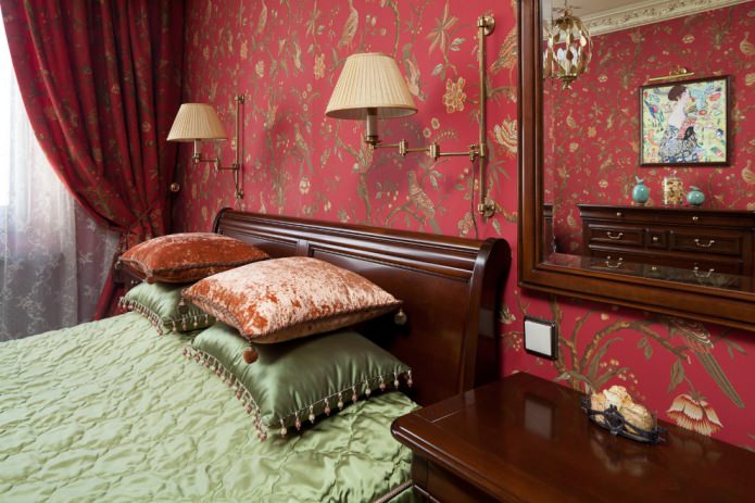 Style classique d'une chambre rouge olive