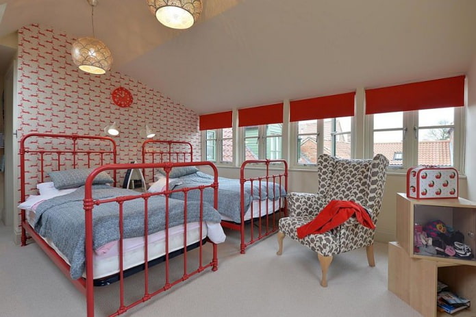 Chambre d'enfant mansardée