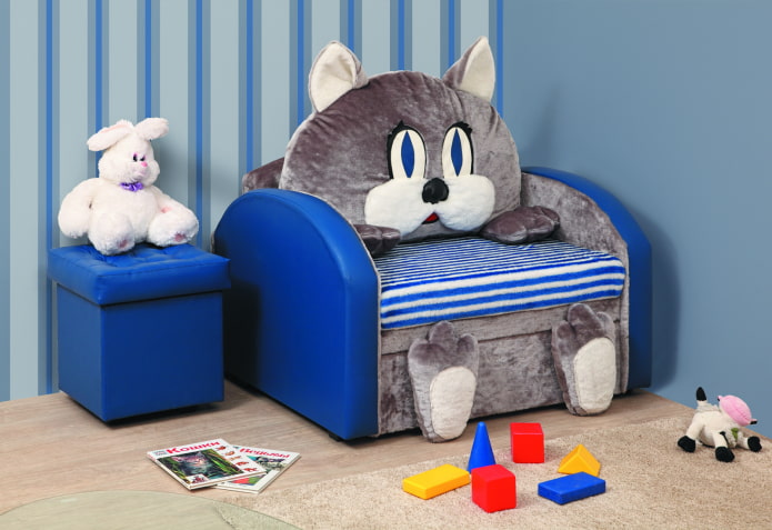 Chaise pliante à l'intérieur de la chambre d'enfant