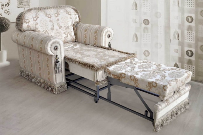 Chaise pliante style classique