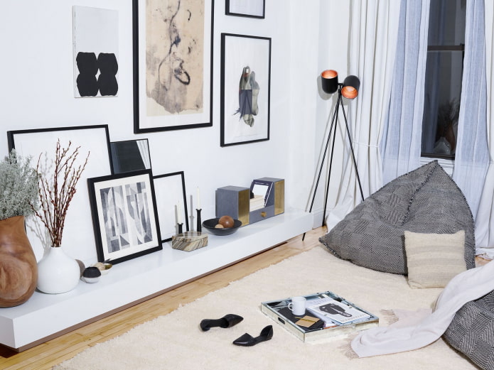 coin salon avec un pouf