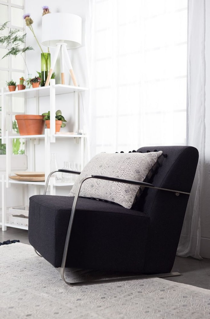 Chaise high-tech