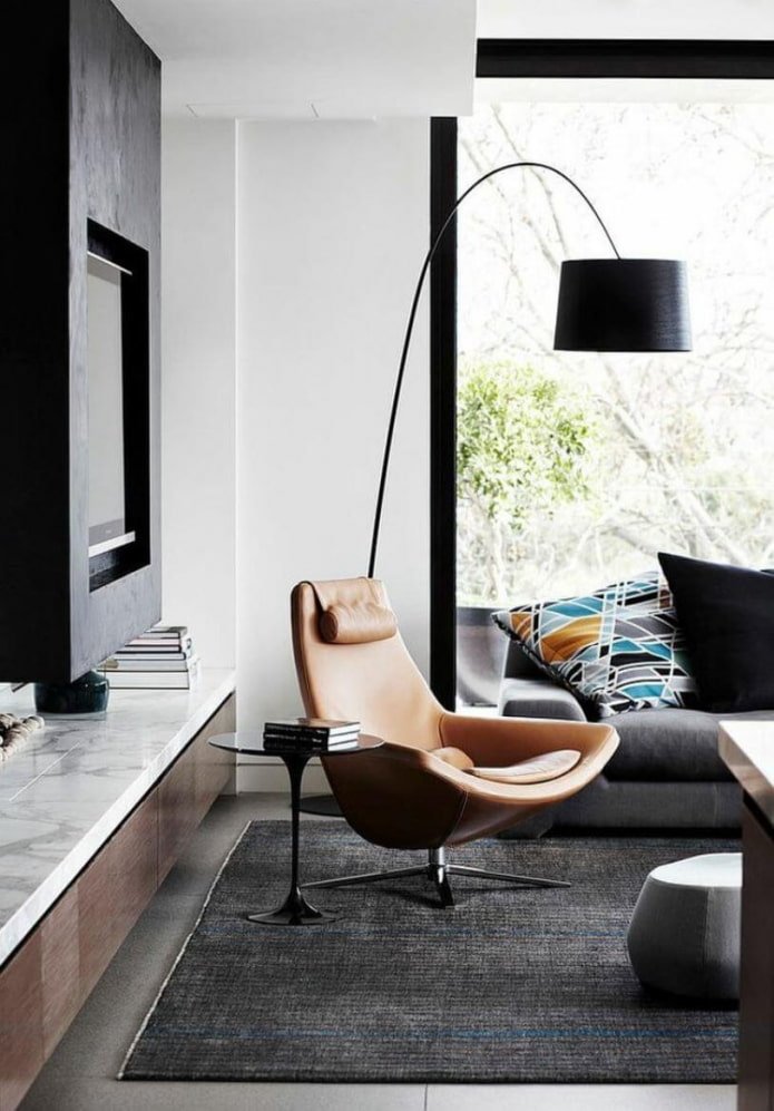 chaise en cuir dans le salon