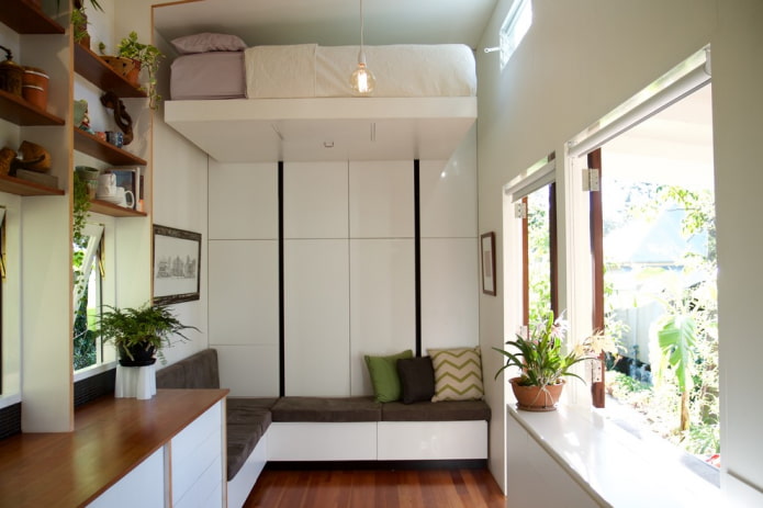 Lit sous plafond de style moderne