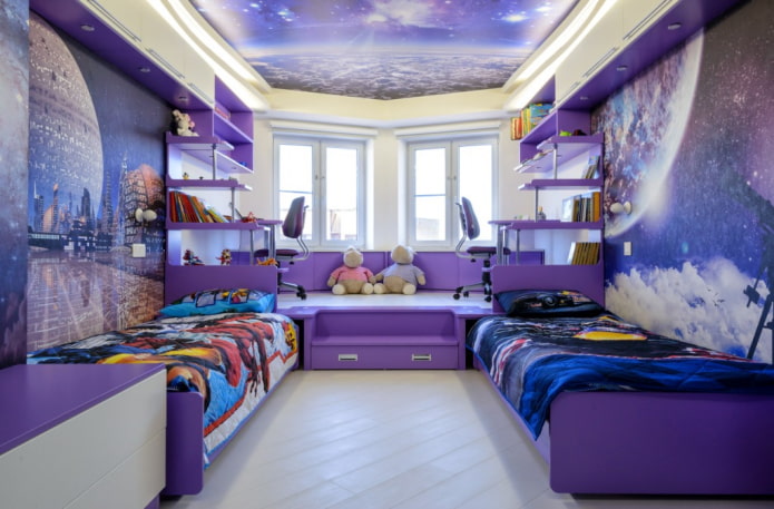 lits podium dans une chambre d'enfant