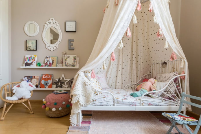 Baldaquin avec double tissu