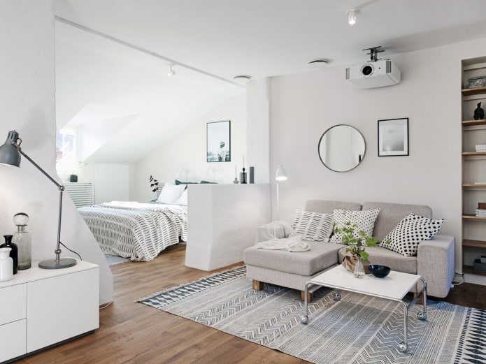 Chambre combinée avec un balcon