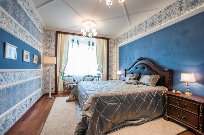 Lit en bois avec tête de lit moelleuse à l'intérieur