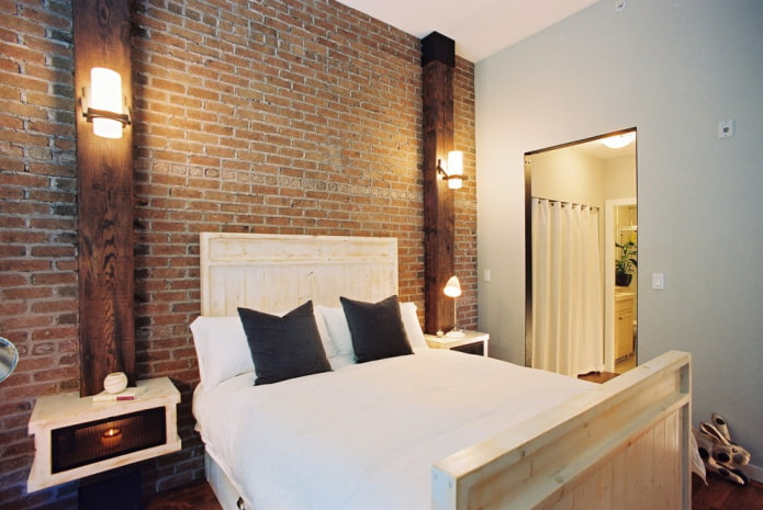 Lit en bois à l'intérieur