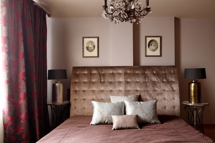 Lit avec tête de lit en velours à l'intérieur