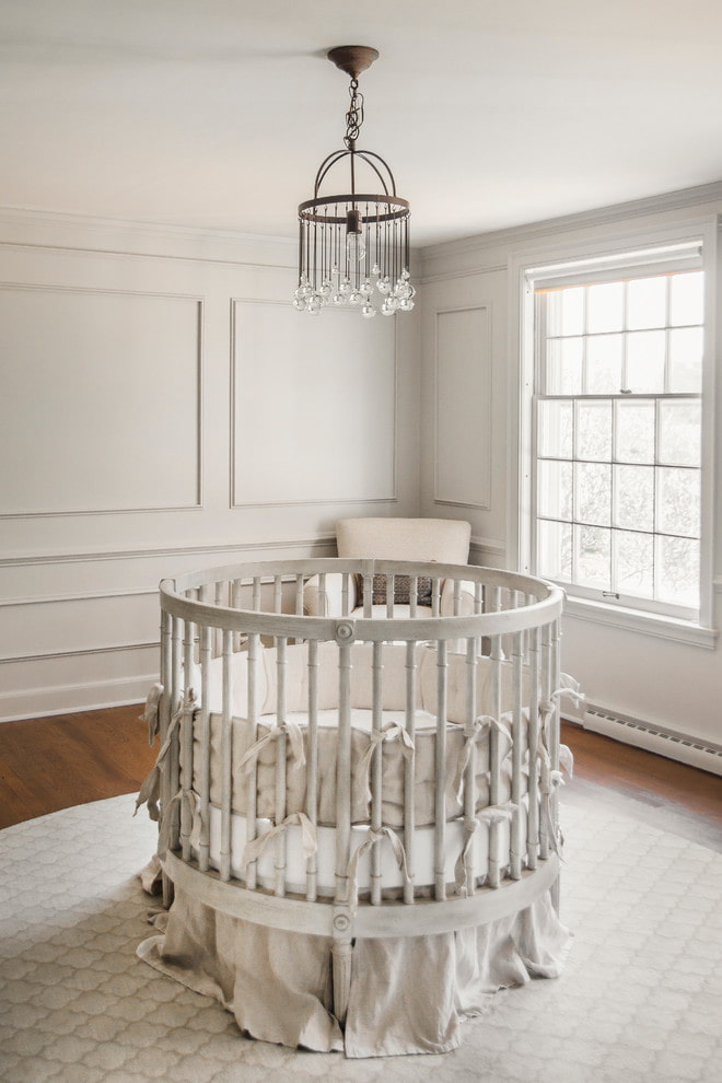 Lit bébé rond à l'intérieur