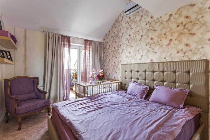 Lit bébé dans la chambre