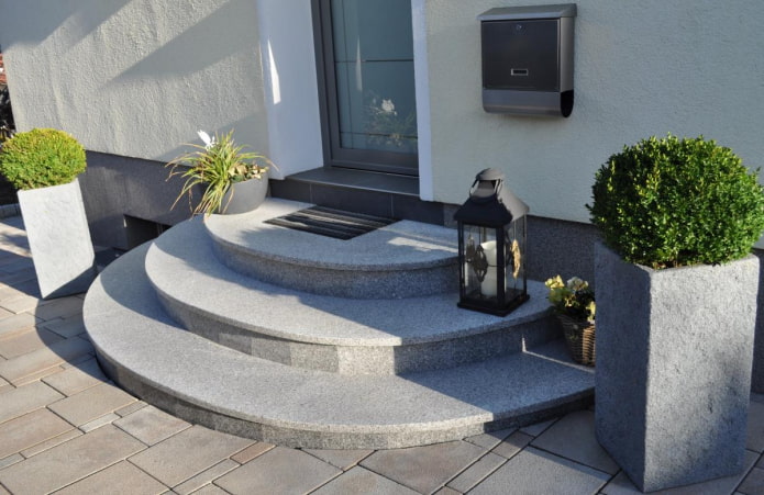 maison avec un porche rond