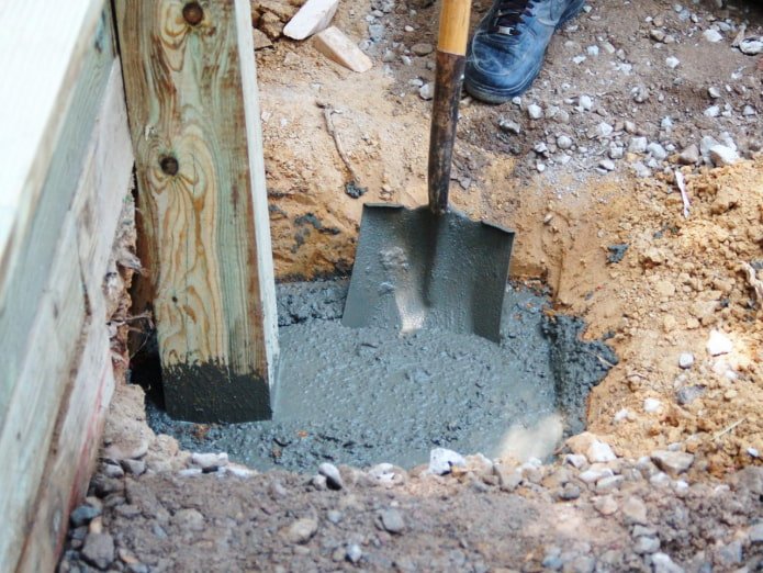 cimenter un support en bois