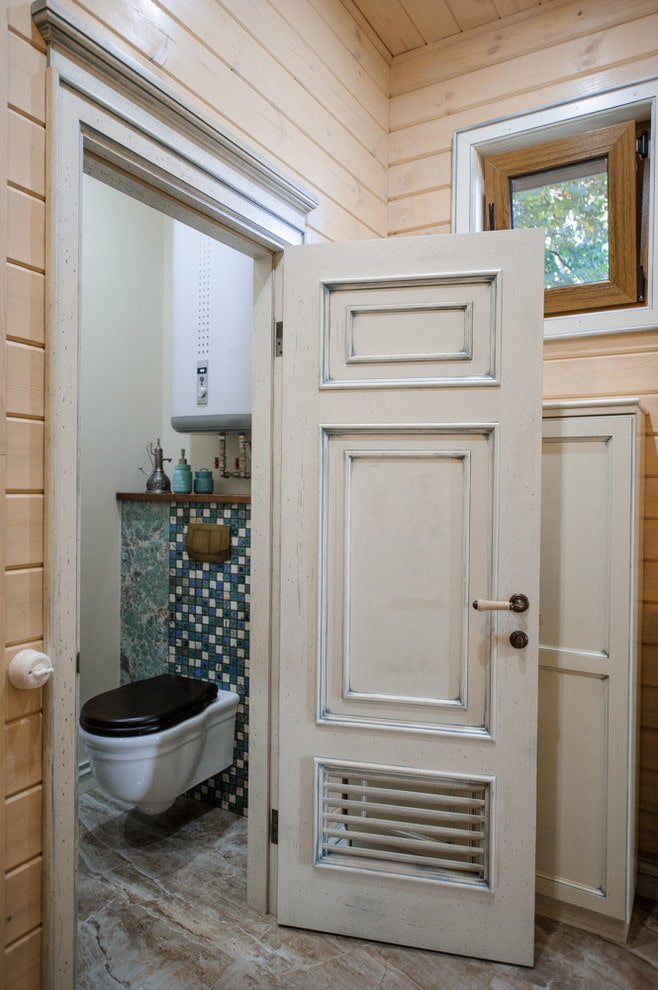 Porte de la salle de bain