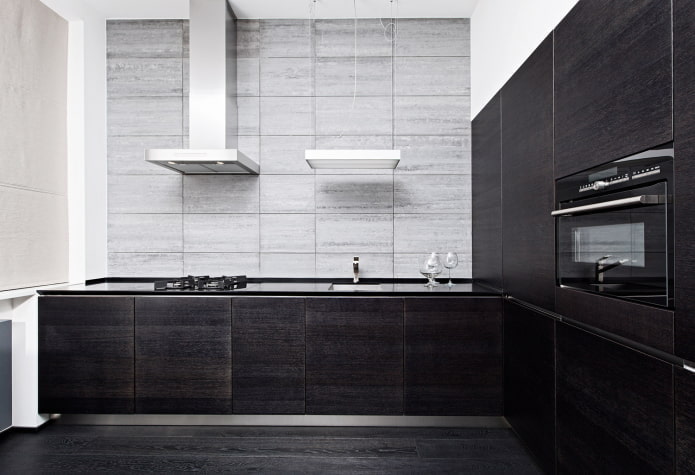 Dosseret de carrelage sur tout le mur
